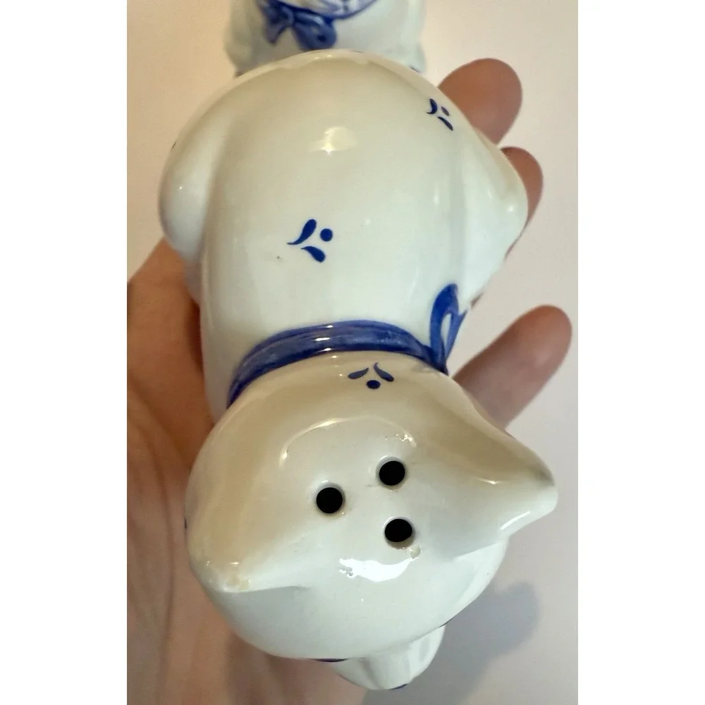 Enesco Blue And White Cat Kitten Salt And Pepper Shakers‎ Set Floral Design